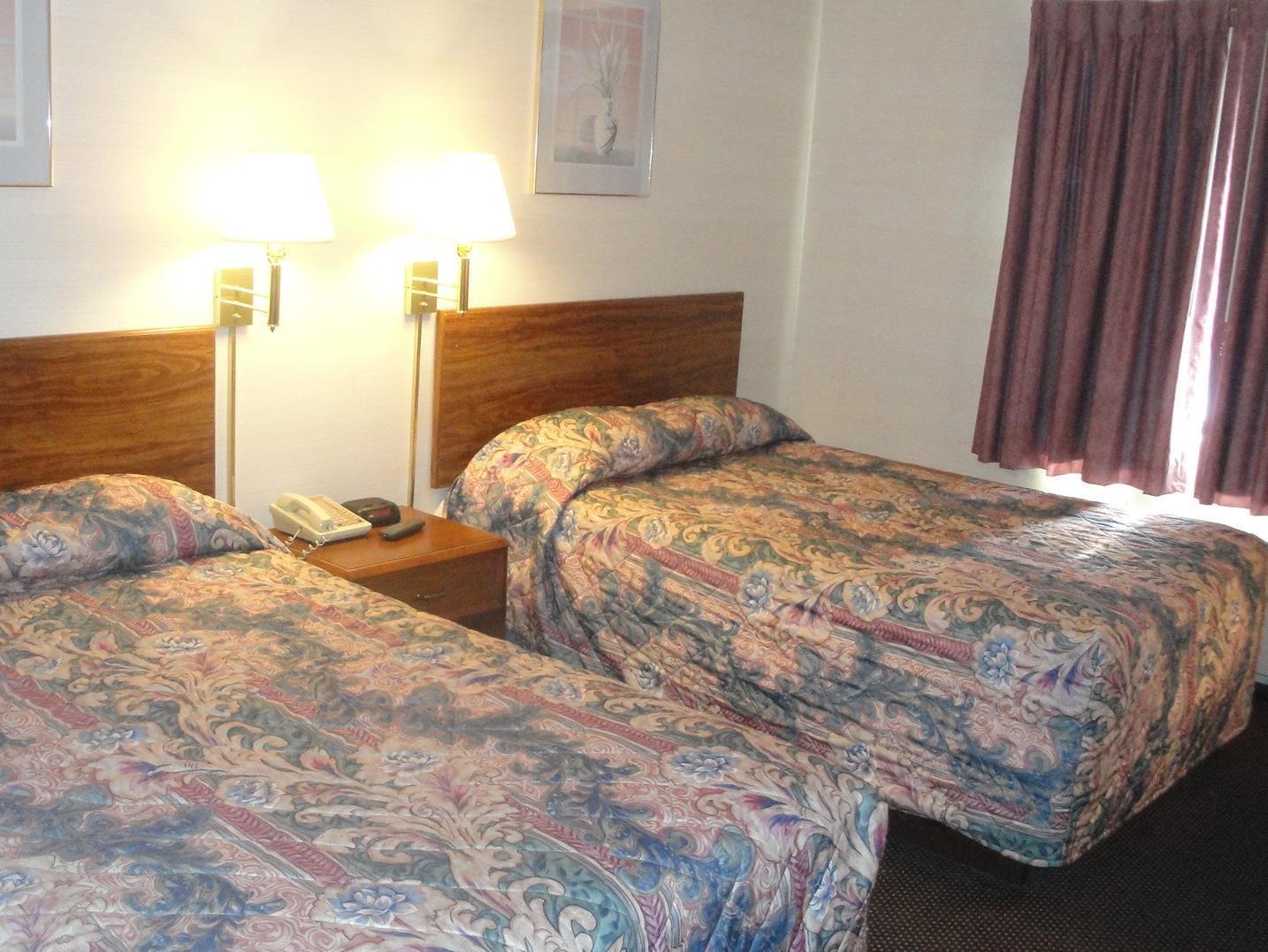 Ontario Center Budget Inn Ontario מראה חיצוני תמונה