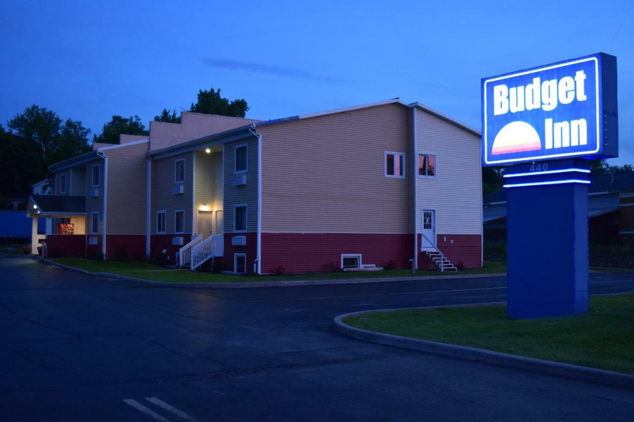 Ontario Center Budget Inn Ontario מראה חיצוני תמונה